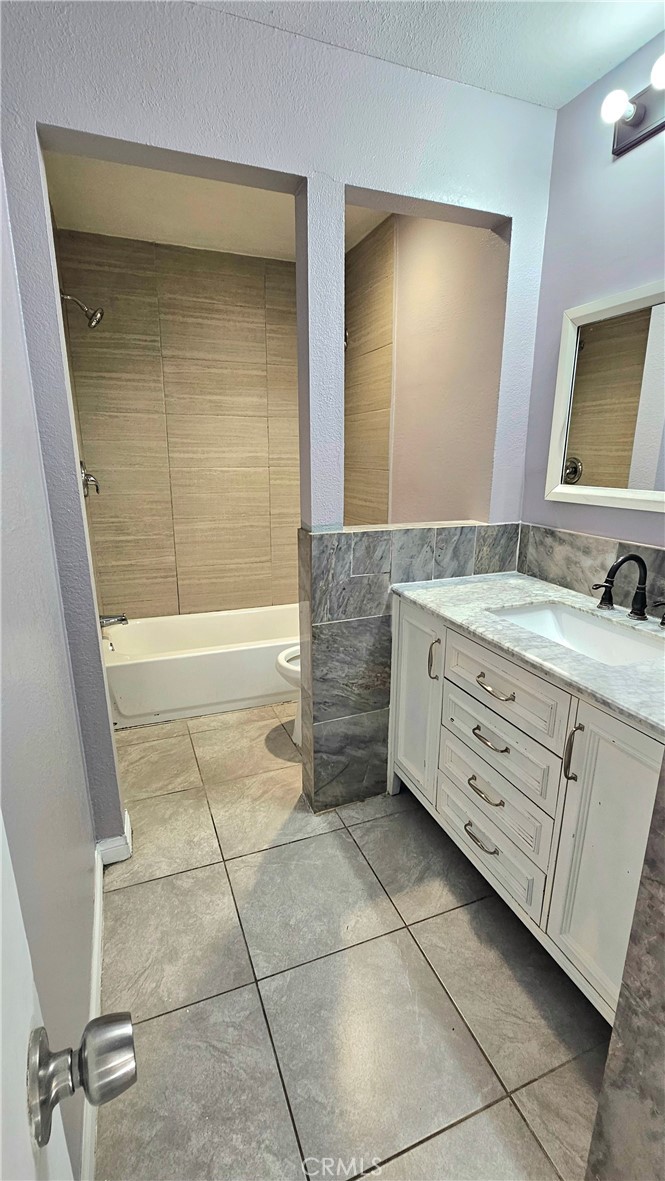 7641 Reseda Boulevard, Unit 87 Reseda, CA 91335 - Photo 22 of 42