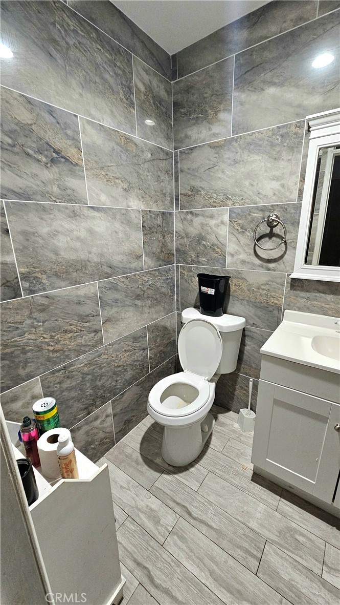 7641 Reseda Boulevard, Unit 87 Reseda, CA 91335 - Photo 27 of 42