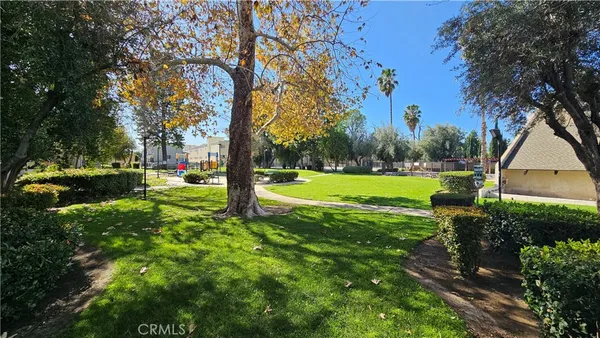 $375,000 | 7641 Reseda Boulevard, Unit 87, Reseda, CA 91335
