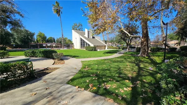 $375,000 | 7641 Reseda Boulevard, Unit 87, Reseda, CA 91335