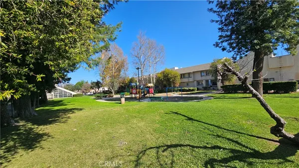 $375,000 | 7641 Reseda Boulevard, Unit 87, Reseda, CA 91335