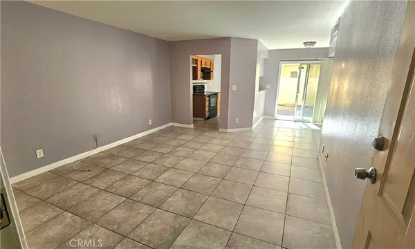 $375,000 | 7641 Reseda Boulevard, Unit 87, Reseda, CA 91335