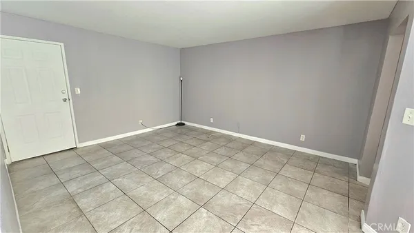 $375,000 | 7641 Reseda Boulevard, Unit 87, Reseda, CA 91335