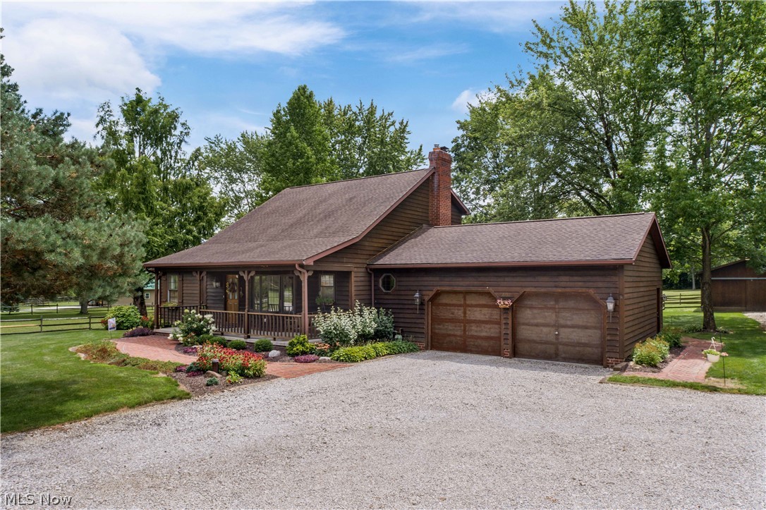 3552 Spring Valley Road Akron, OH 44333 - Photo 3 of 35