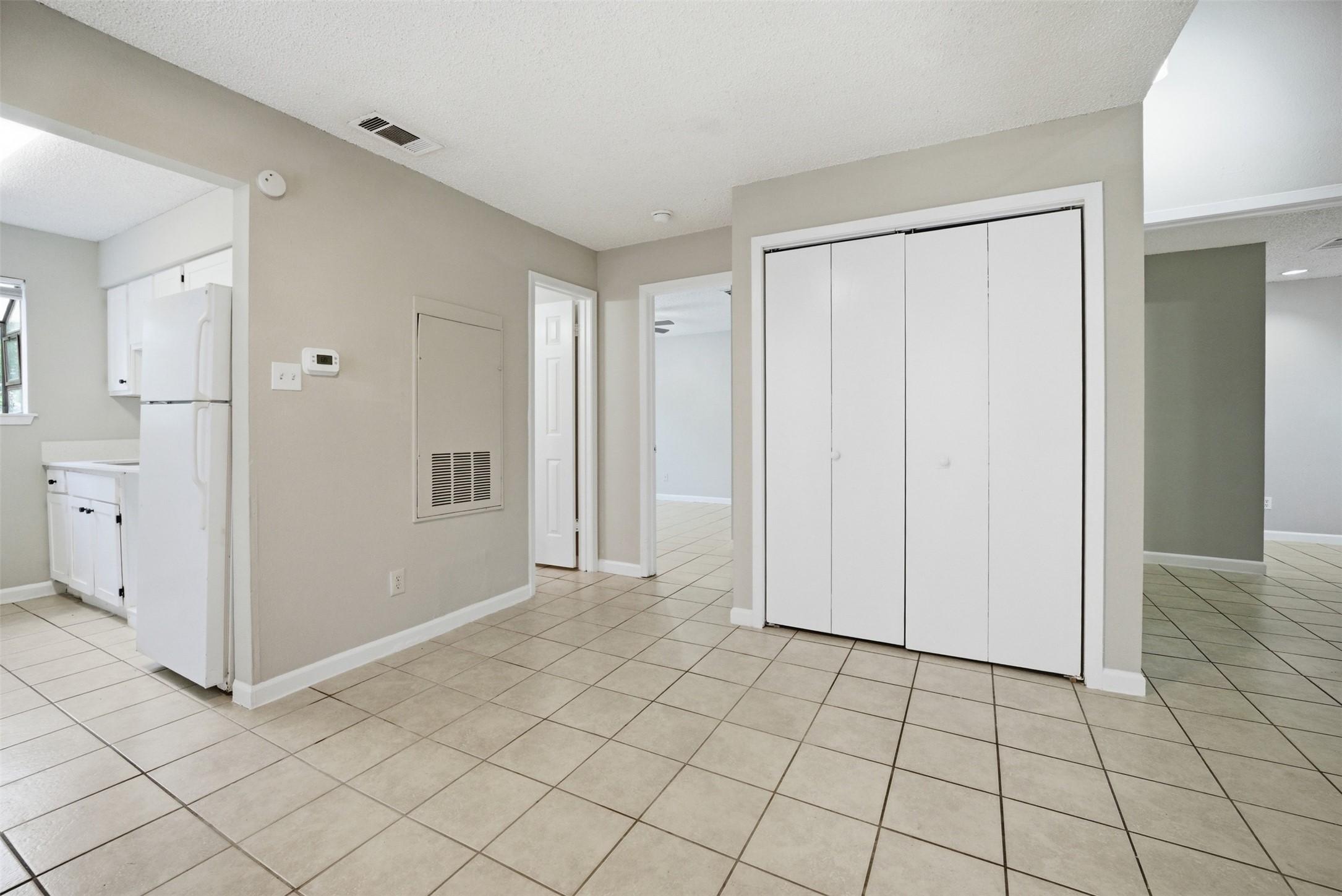2009 West West Loop, Unit D Austin, TX 78758 - Photo 3 of 11