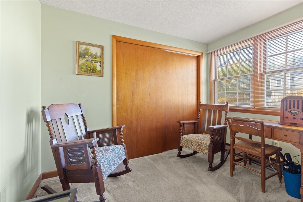 109 Riverview Road Gloucester, MA 01930 - Photo 24 of 42 a living room with furniture and a window