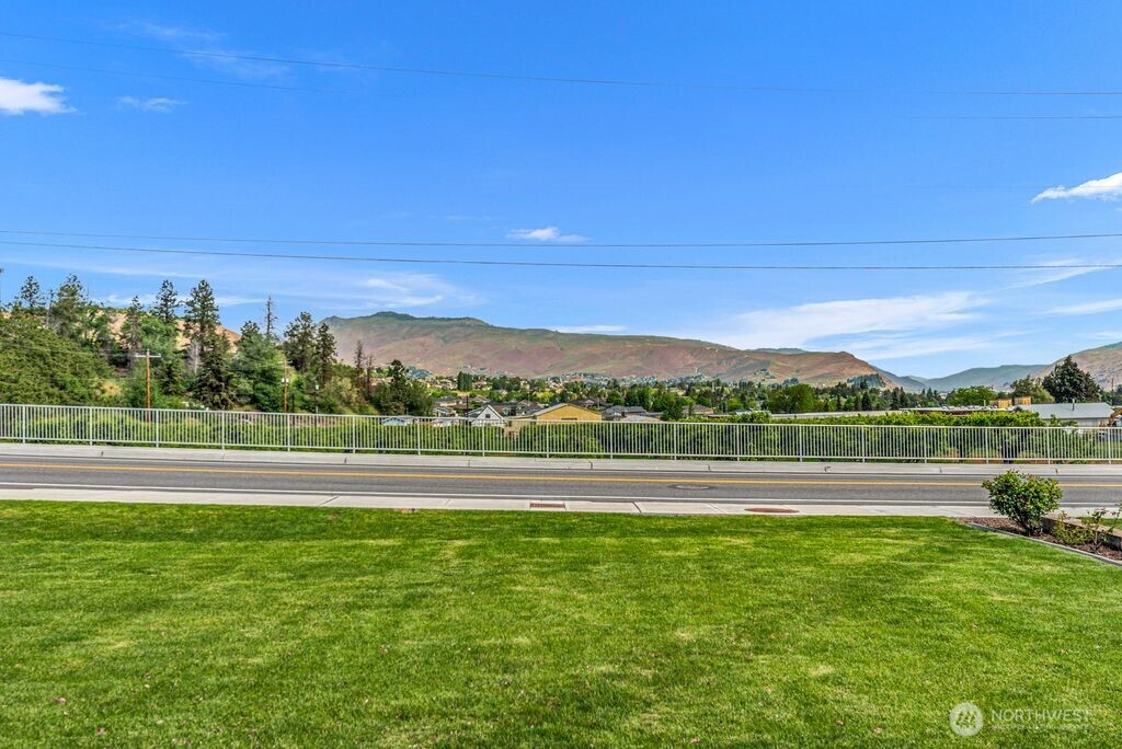 1909 Springwater Avenue Wenatchee, WA 98801 - Photo 34 of 34