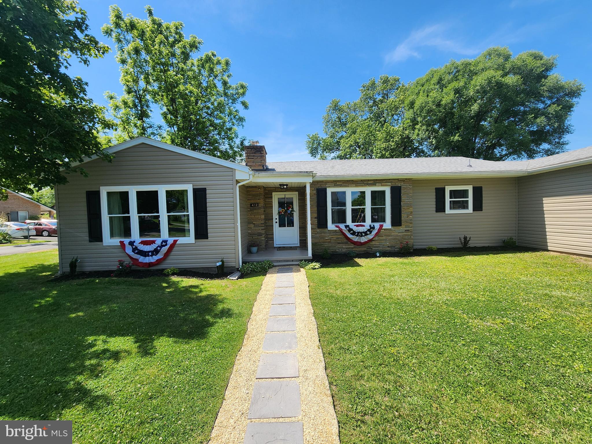 412 Everett Place Romney, WV 26757 - Photo 8 of 38