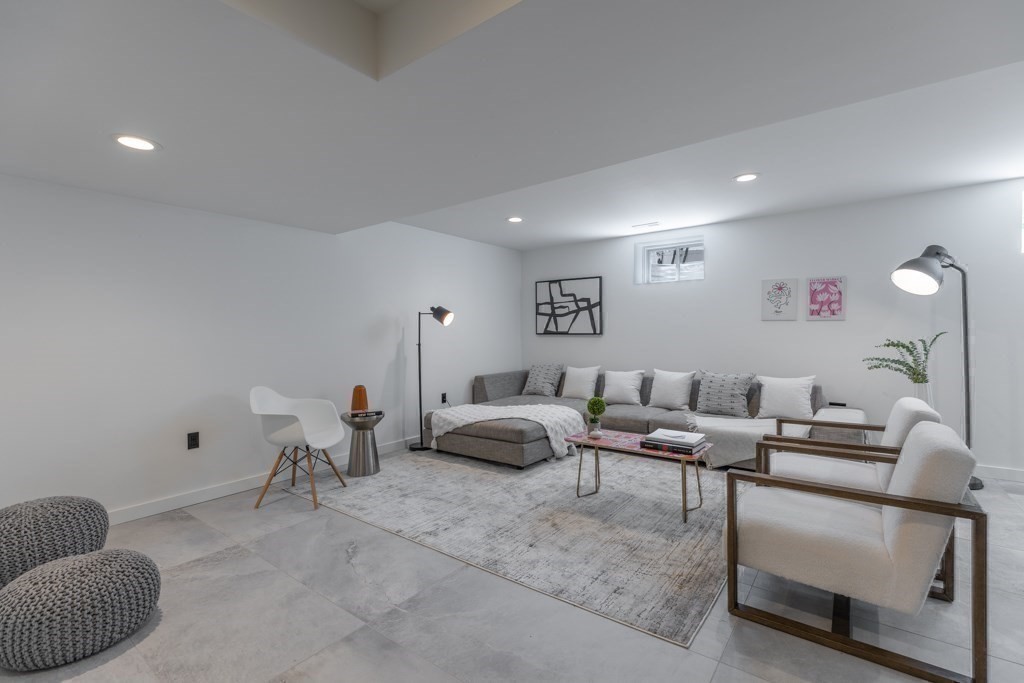 46 Beverly Road Arlington, MA 02474 - Photo 39 of 42 a living room with furniture