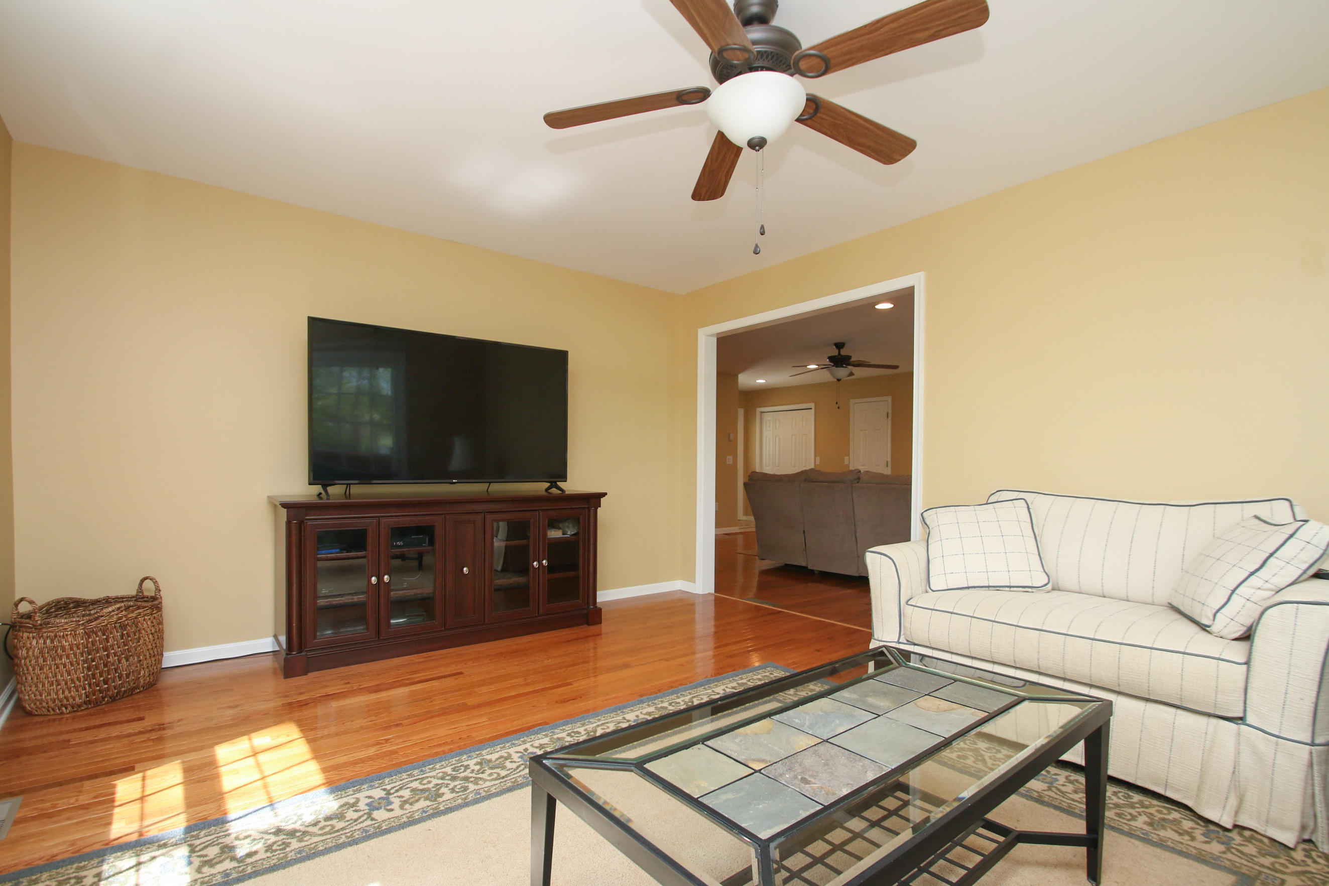 445 Periwinkle Road Moneta, VA 24121 - Photo 11 of 46 img_3856