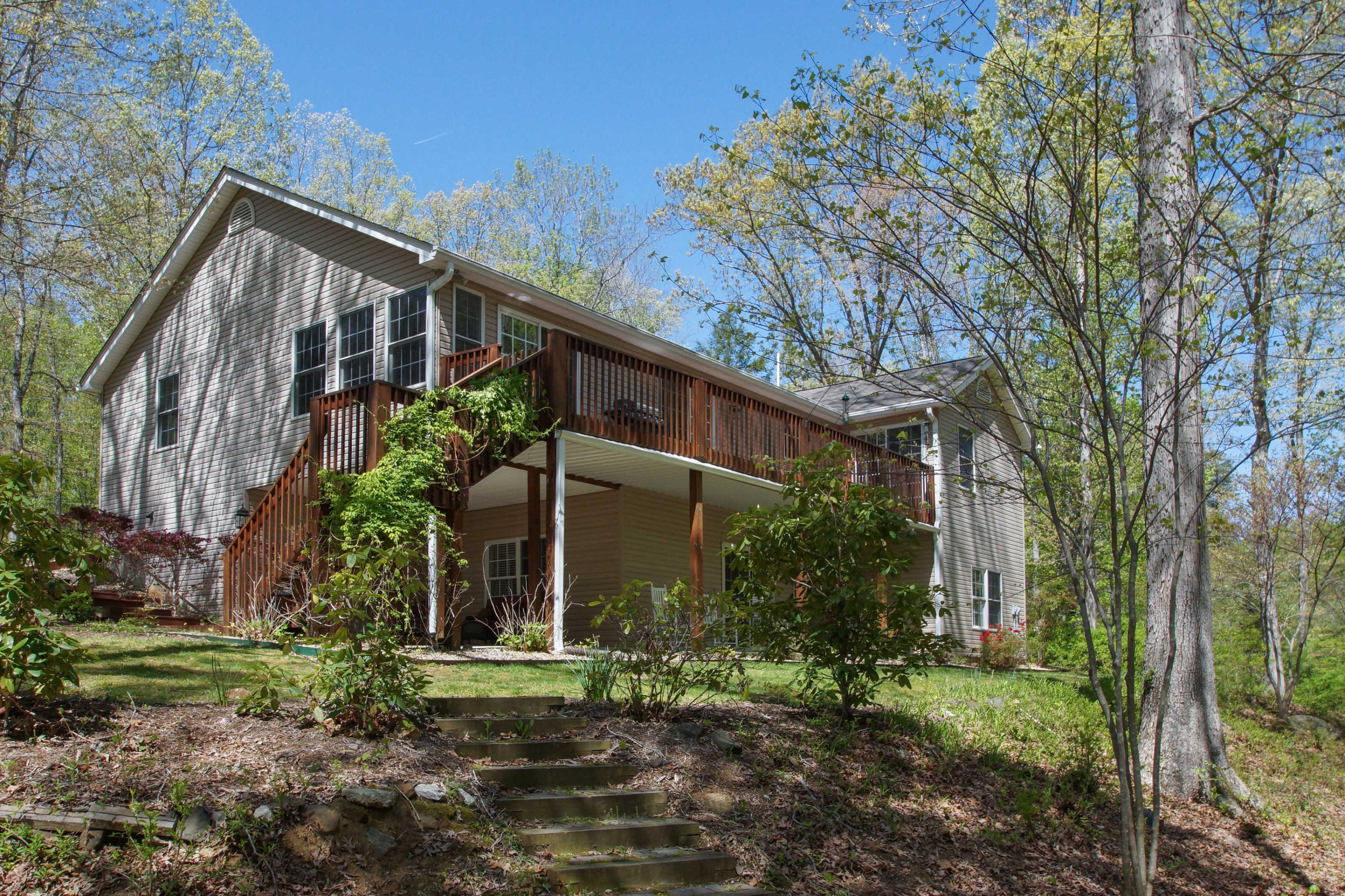 445 Periwinkle Road Moneta, VA 24121 - Photo 3 of 46 dsc03729