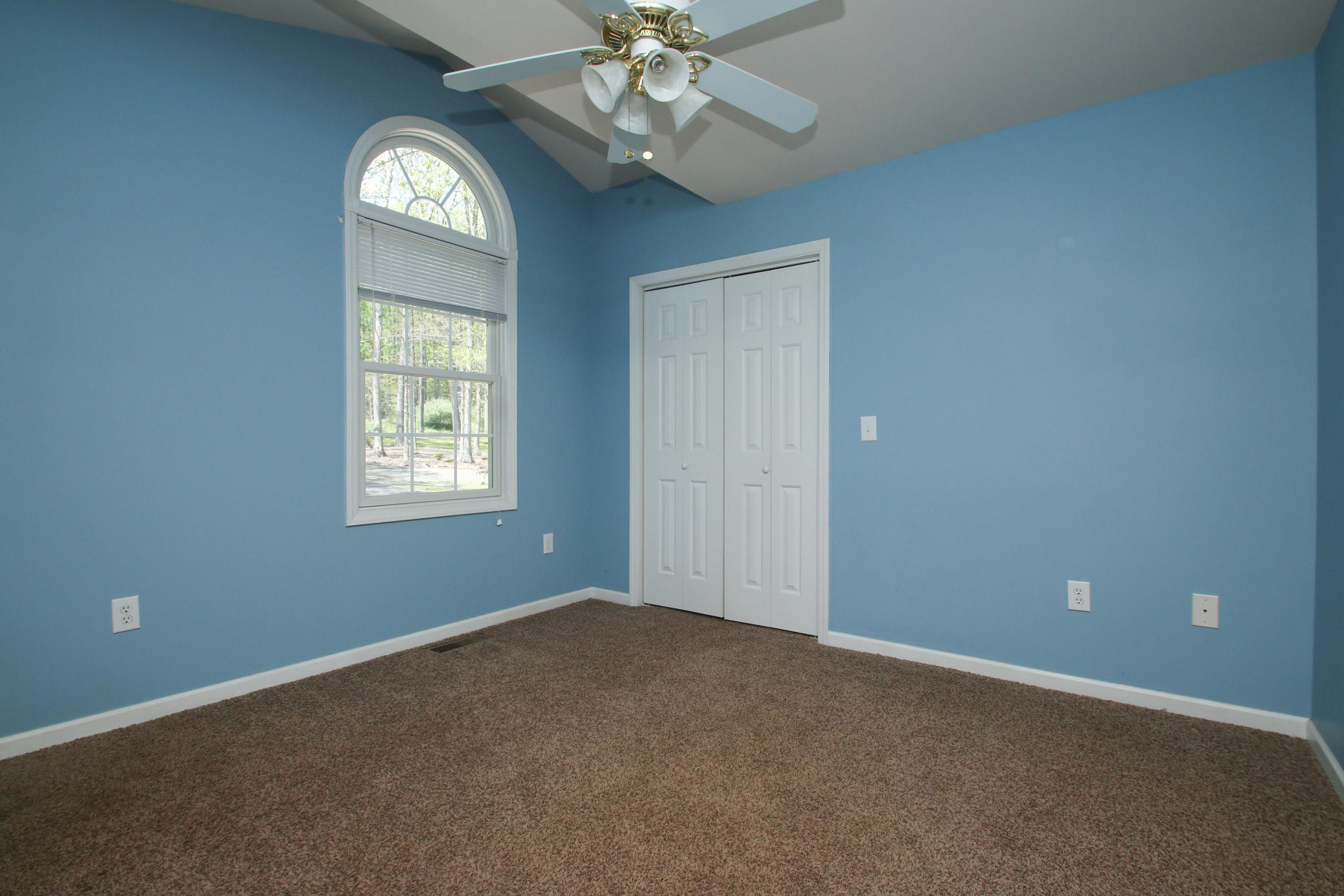 445 Periwinkle Road Moneta, VA 24121 - Photo 25 of 46 img_3897
