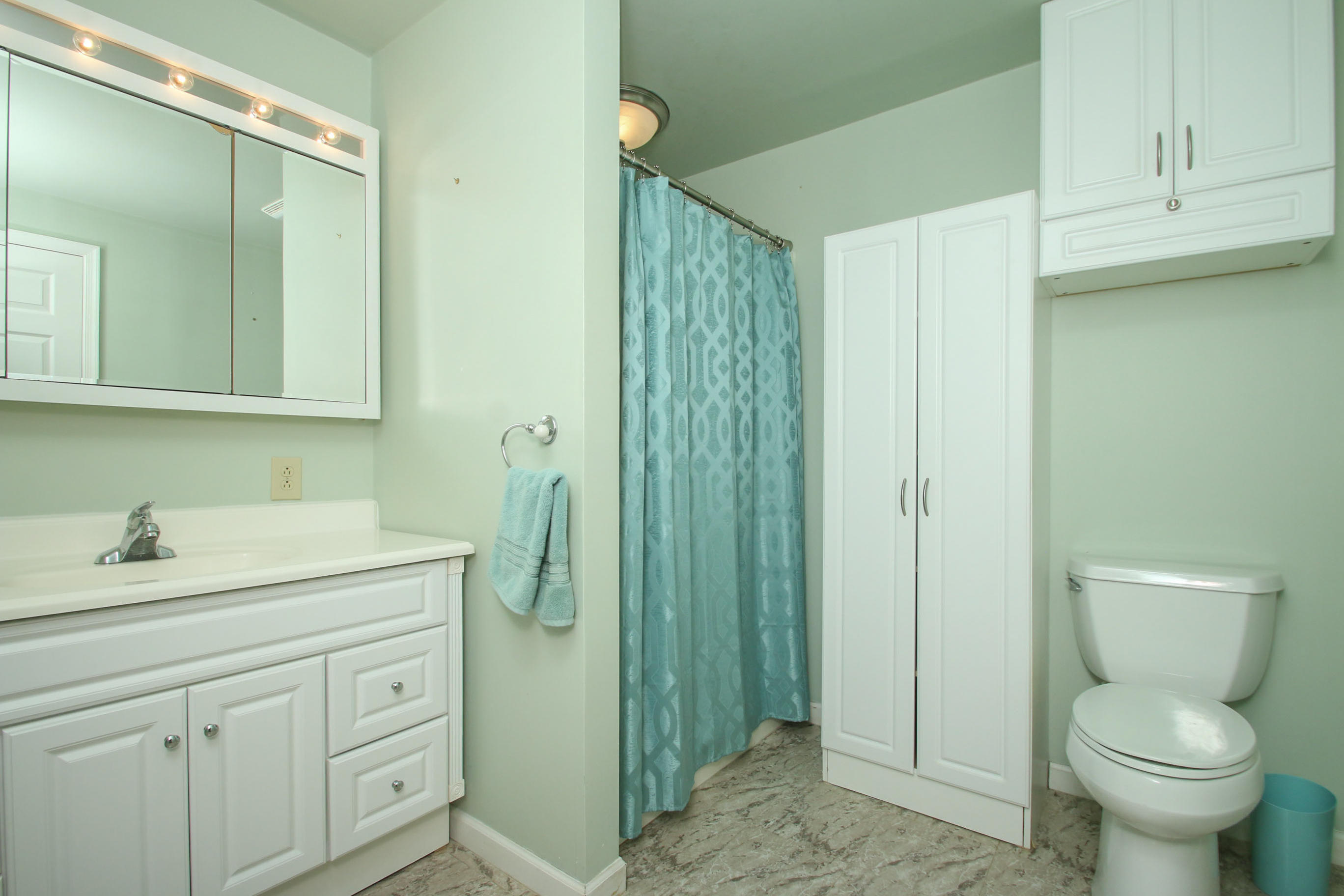 445 Periwinkle Road Moneta, VA 24121 - Photo 32 of 46 img_3922