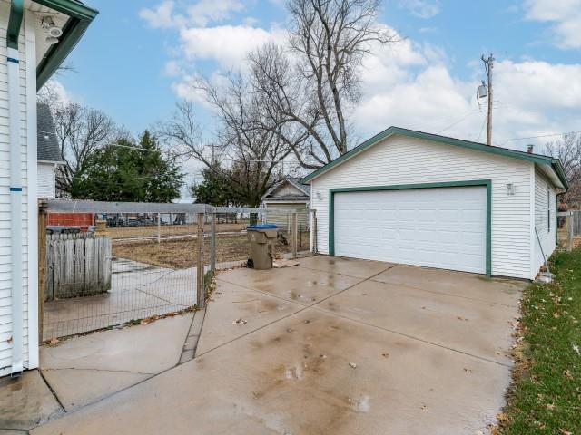 317 North Adams Street Cheney, KS 67025 - Photo 26 of 36