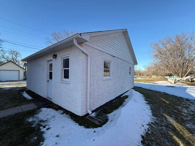 $119,000 | 135 East Snelling Avenue, Appleton, MN 56208