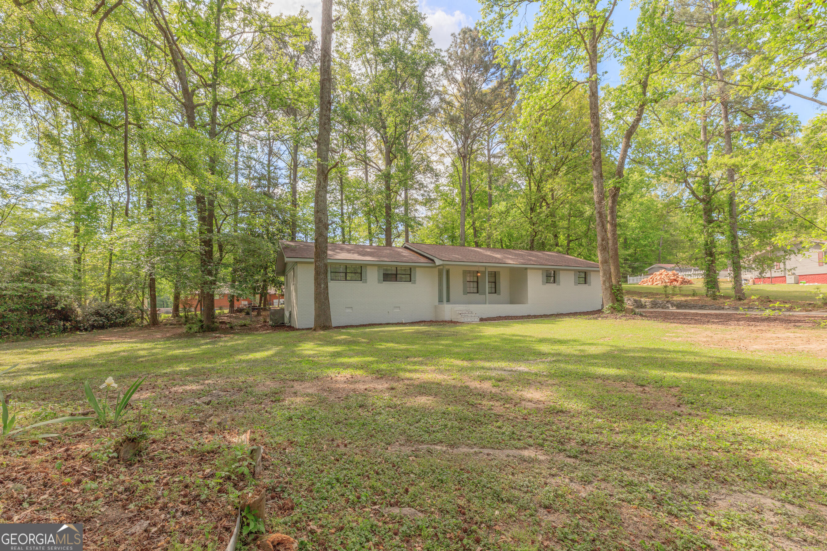 1068 Beaverdale Road Northeast Dalton, GA 30721 - Photo 3 of 27