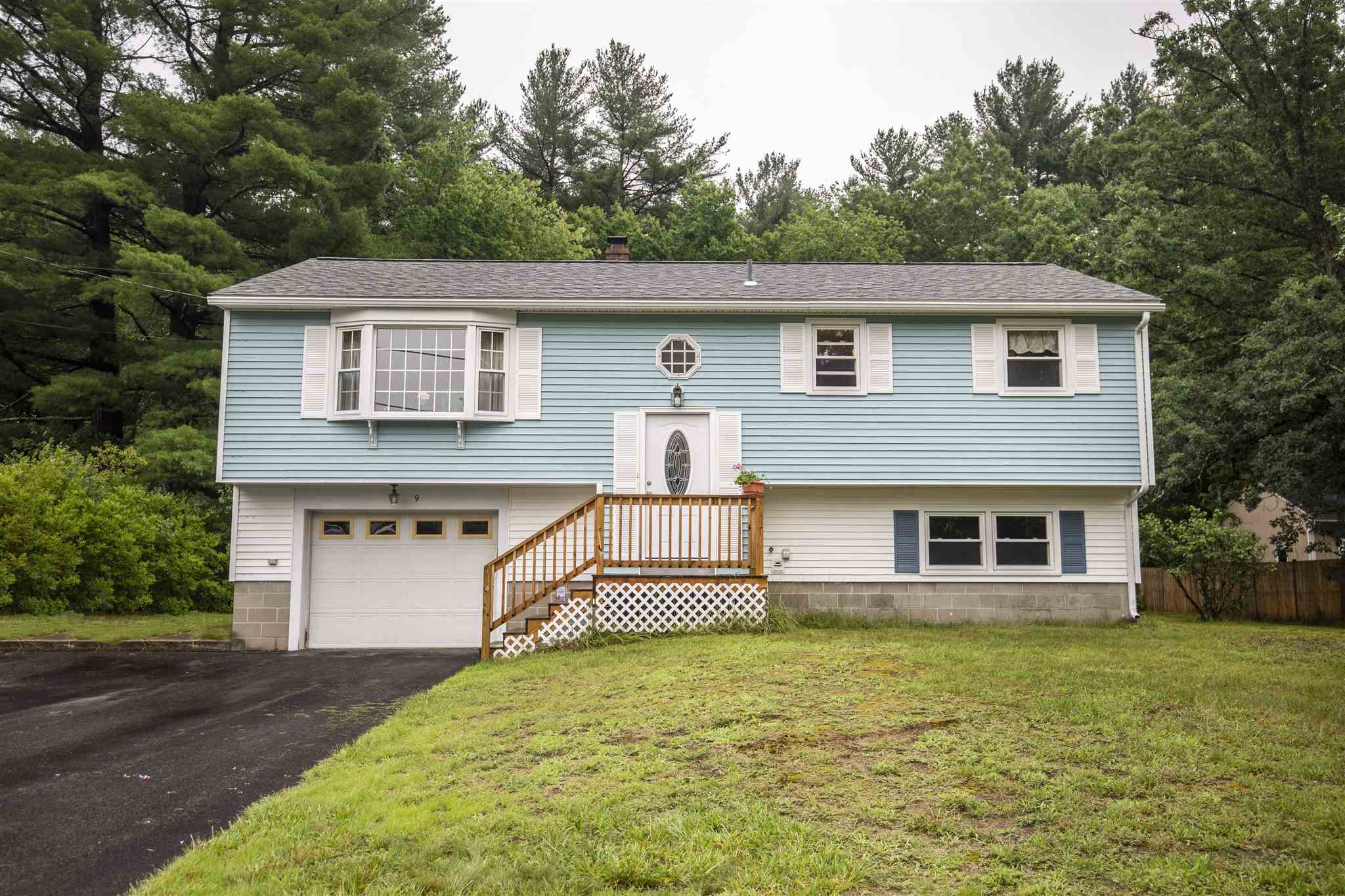 9 Mulberry Road Salem, NH 03079 - Photo 1 of 29 Gallery Image 1