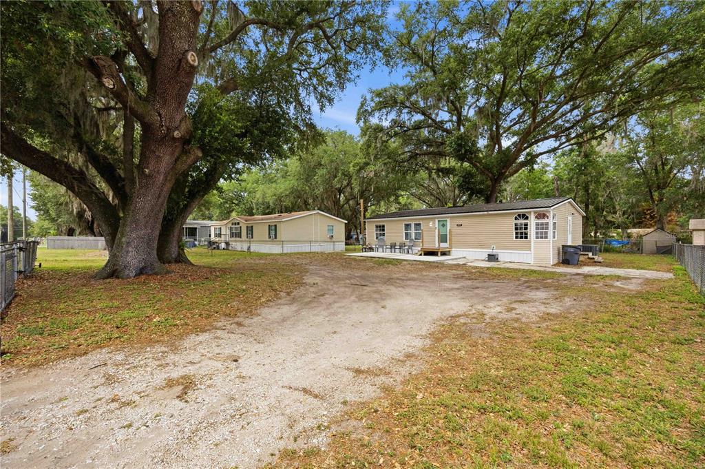 2995 Thornhill Road Winter Haven, FL 33880 - Photo 3 of 18