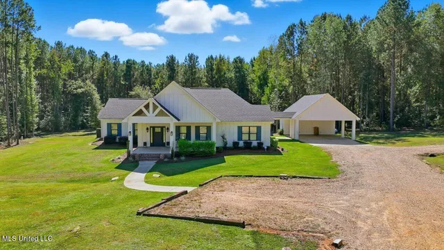 $484,900 | 123 L & B Way, Mendenhall, MS 39114