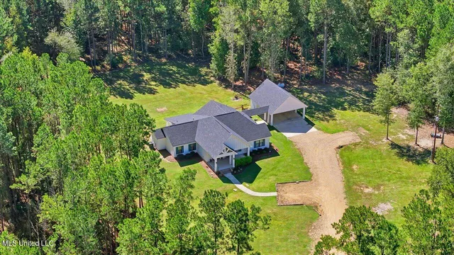 $484,900 | 123 L & B Way, Mendenhall, MS 39114