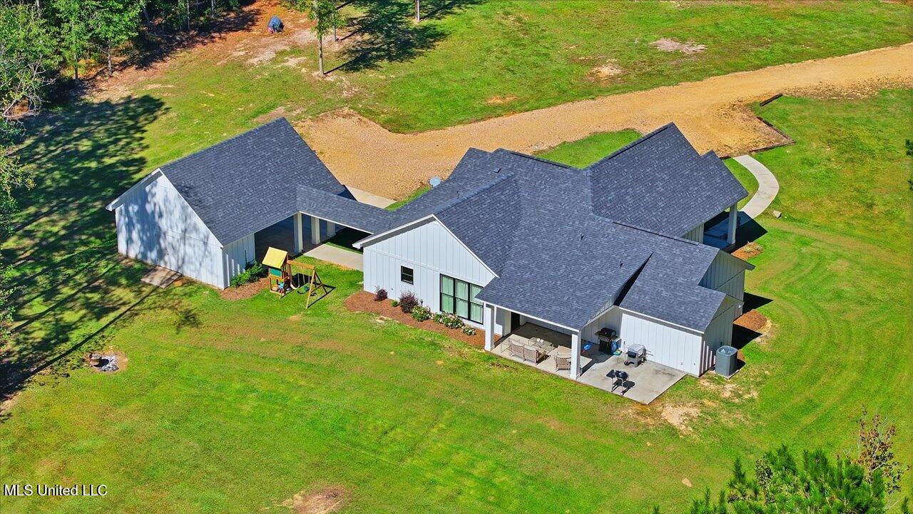 123 L & B Way Mendenhall, MS 39114 - Photo 67 of 73 68-123 L & B Way _ Home Tours MS