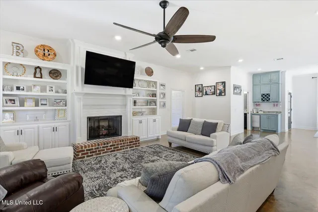 $484,900 | 123 L & B Way, Mendenhall, MS 39114