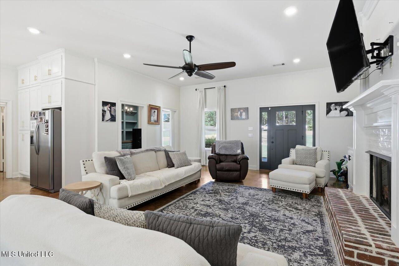 123 L & B Way Mendenhall, MS 39114 - Photo 10 of 73 10-123 L & B Way _ Home Tours MS