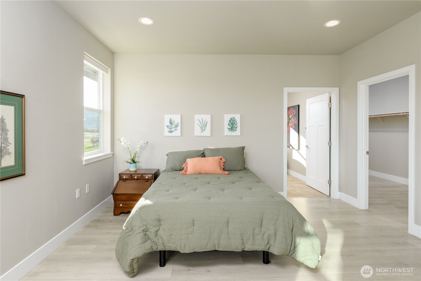621 Jones Farm Road Sequim, WA 98382 - Photo 25 of 40 a bedroom with a bed and a window