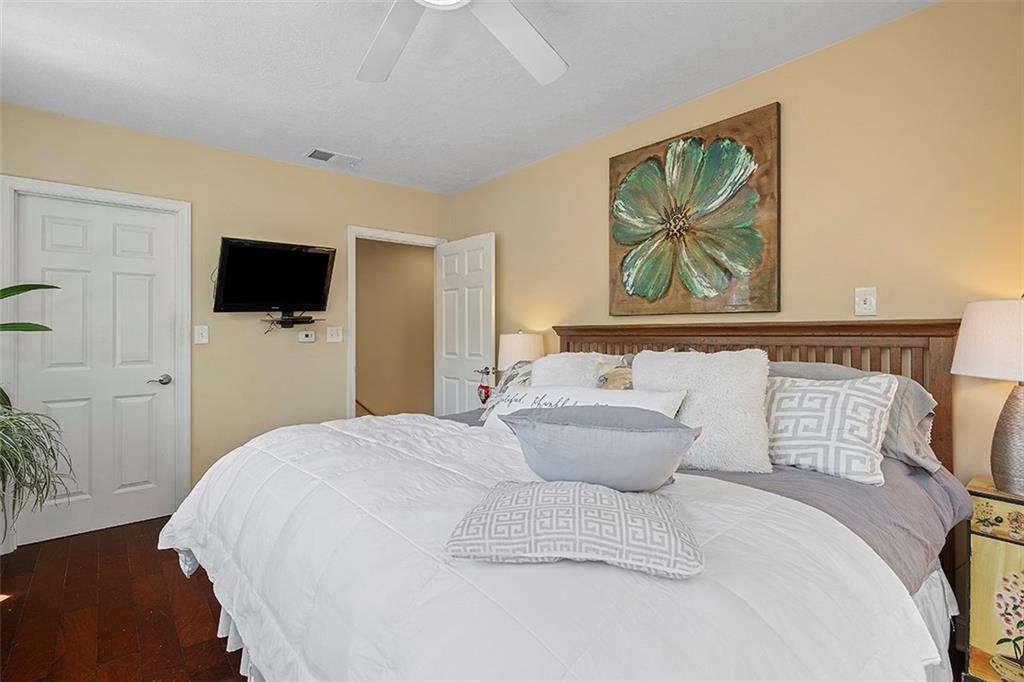 39 Diebold Road McKees Rocks, PA 15136 - Photo 15 of 25 a bedroom with a bed and a flat screen tv