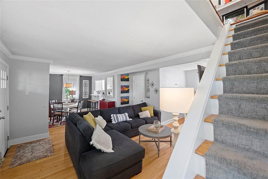 39 Diebold Road McKees Rocks, PA 15136 - Photo 10 of 25 a living room with furniture and wooden floor