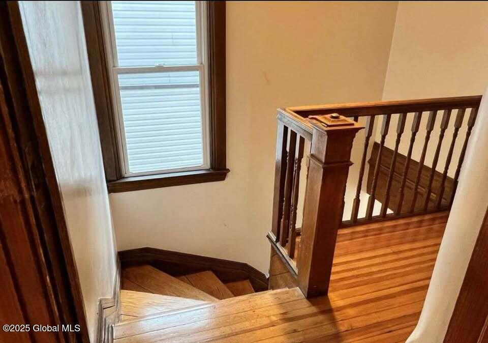 535 Hamilton Street Albany, NY 12203 - Photo 4 of 21 490290691_3107733149402629_6985903834653