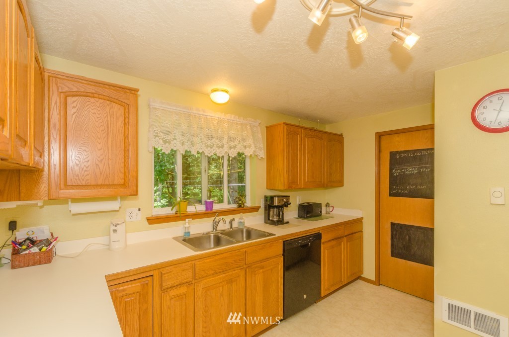 185 North Prairie Road Chehalis, WA 98532 - Photo 7 of 23
