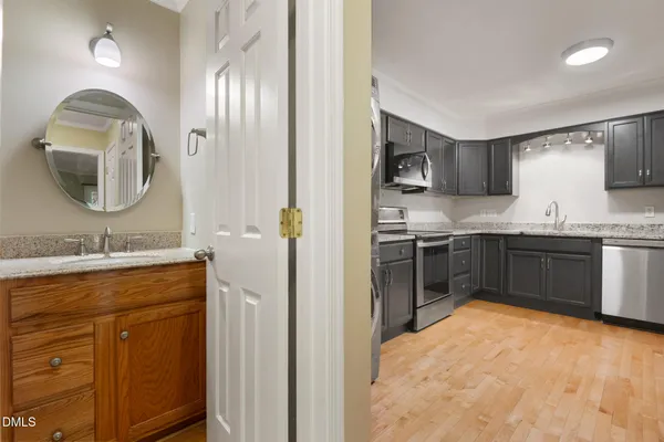 $330,000 | 1515 East Franklin Street, Unit 13, Chapel Hill, NC 27514