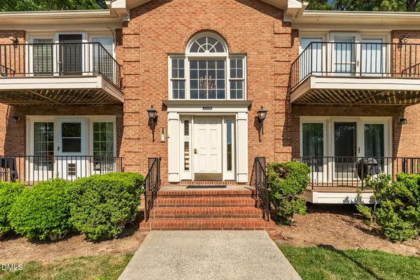 $330,000 | 1515 East Franklin Street, Unit 13, Chapel Hill, NC 27514