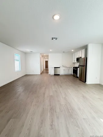 $1,500 | 3726 Glade Creek, San Antonio, TX 78245