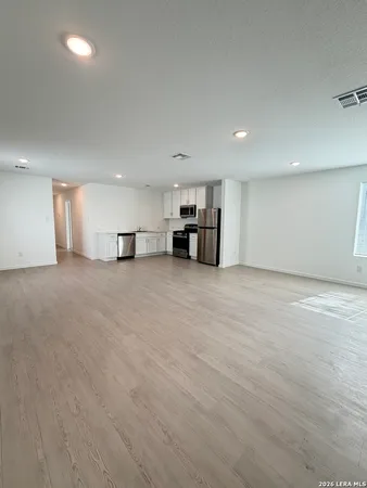 $1,500 | 3726 Glade Creek, San Antonio, TX 78245