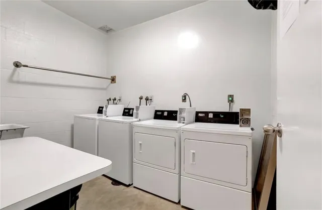 $3,400 | 1635 East Ocean Boulevard, Unit 4F, Long Beach, CA 90802