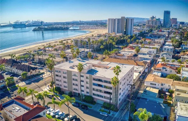 $3,400 | 1635 East Ocean Boulevard, Unit 4F, Long Beach, CA 90802