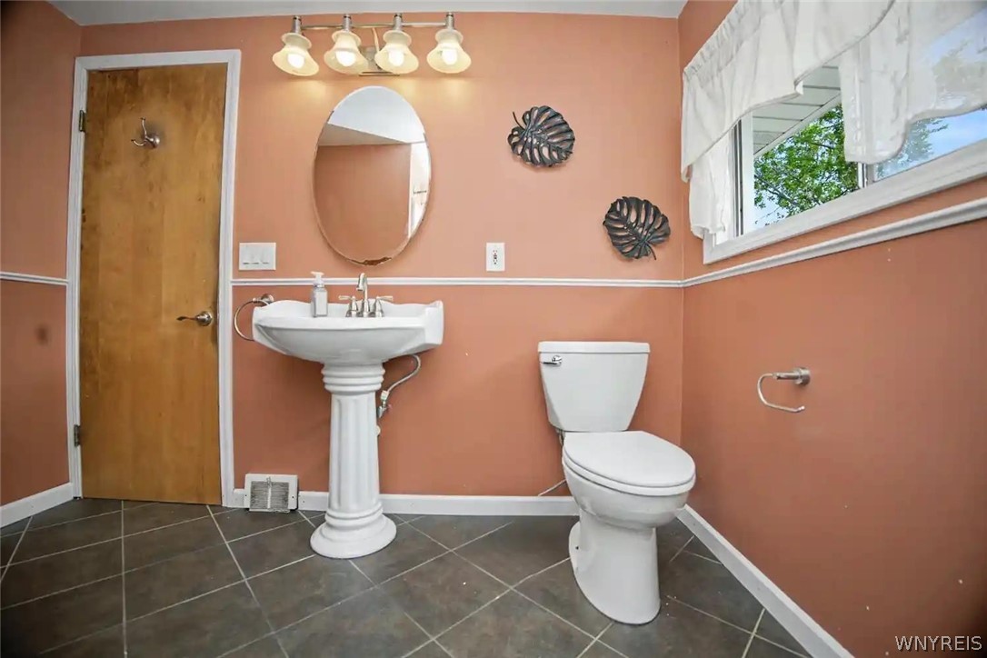 65 Grayton Road Tonawanda, NY 14150 - Photo 34 of 39