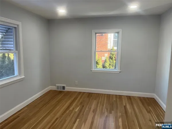 $4,950 | 86 Howland Avenue, Teaneck, NJ 07666