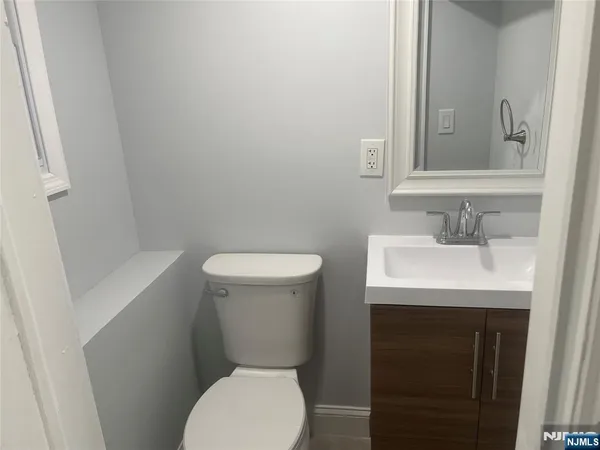 $4,950 | 86 Howland Avenue, Teaneck, NJ 07666