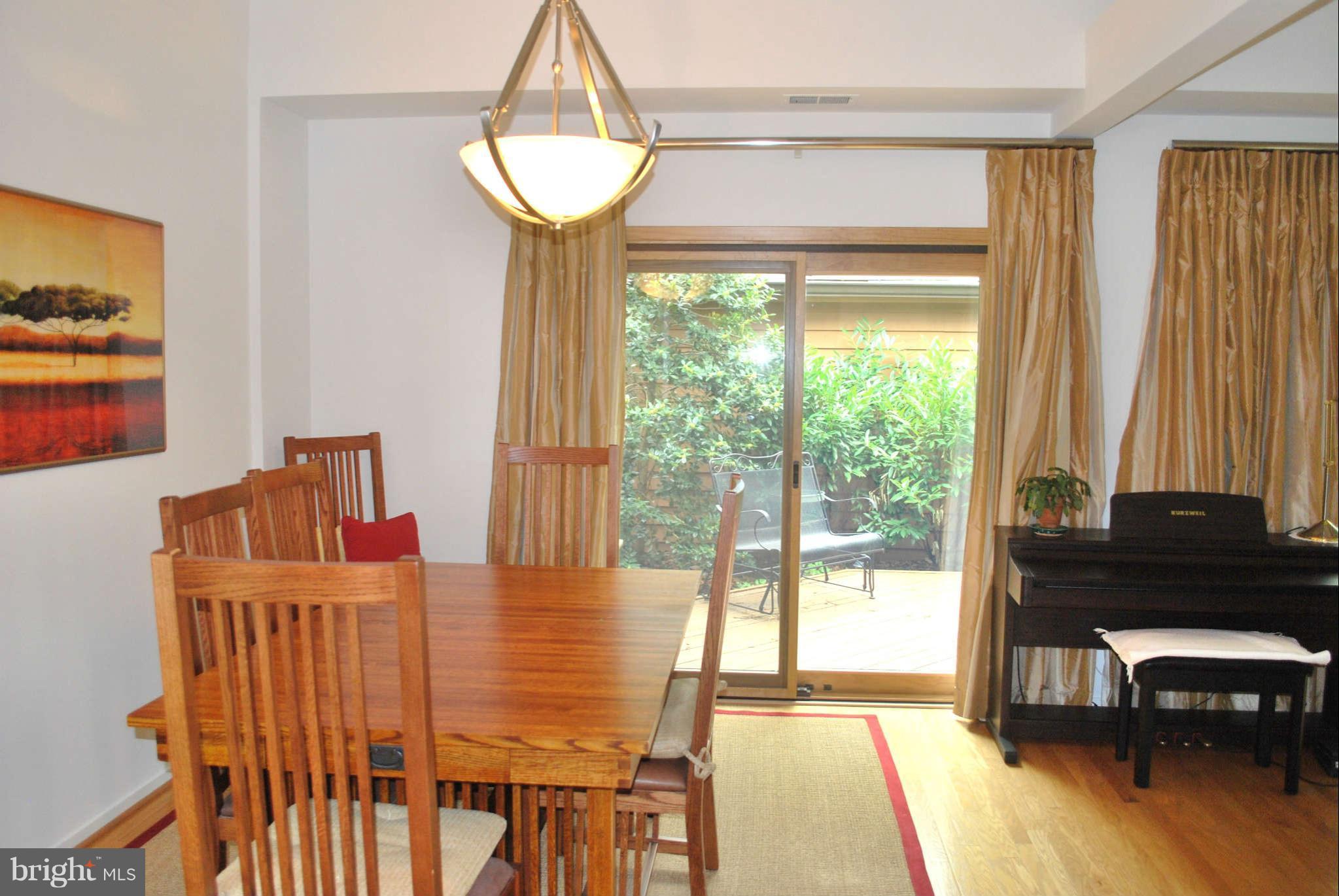 11016 Solaridge Drive Reston, VA 20191 - Photo 13 of 27 Dining Room