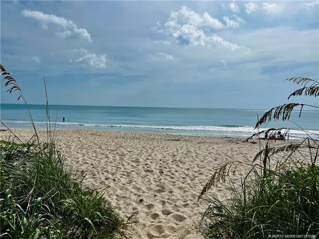 $3,800 | 4200 North Hwy A1A, Unit 1111, Fort Pierce, FL 34949