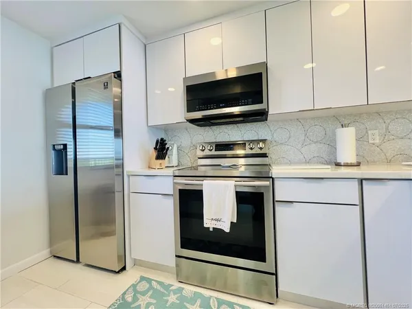 $3,800 | 4200 North Hwy A1A, Unit 1111, Fort Pierce, FL 34949