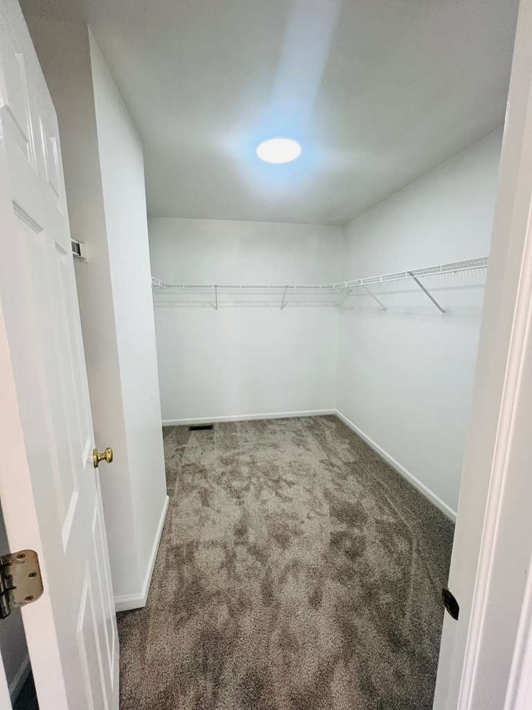 5 Player Court Bolingbrook, IL 60490 - Photo 22 of 42