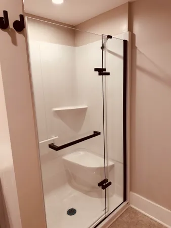 $1,950 | 30 High Street, Unit 3, Pembroke, NH 03275