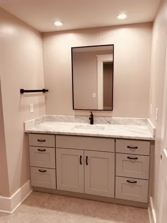 $1,950 | 30 High Street, Unit 3, Pembroke, NH 03275