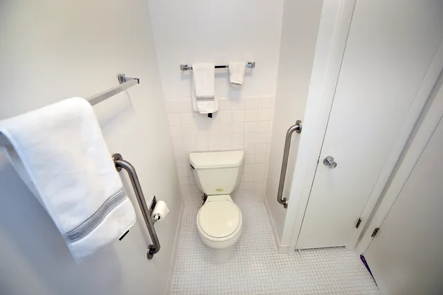 $310,000 | 2333 Central Street, Unit 502, Evanston, IL 60201