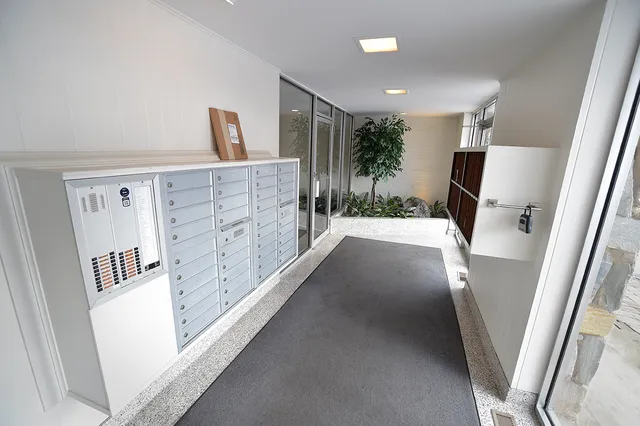 $310,000 | 2333 Central Street, Unit 502, Evanston, IL 60201