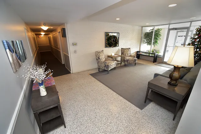 $310,000 | 2333 Central Street, Unit 502, Evanston, IL 60201